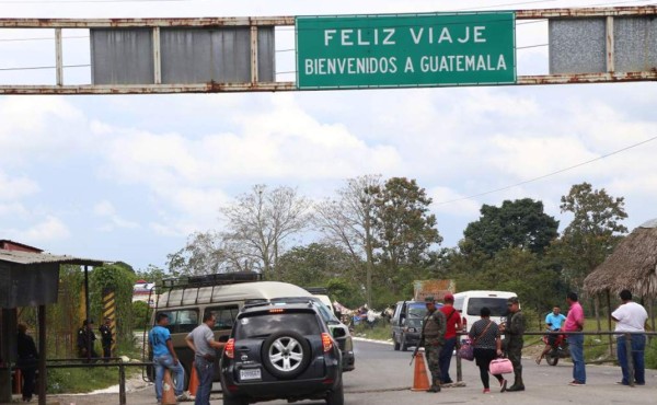 Detienen en Honduras a un 'coyote' con dos migrantes cubanos rumbo a EEUU