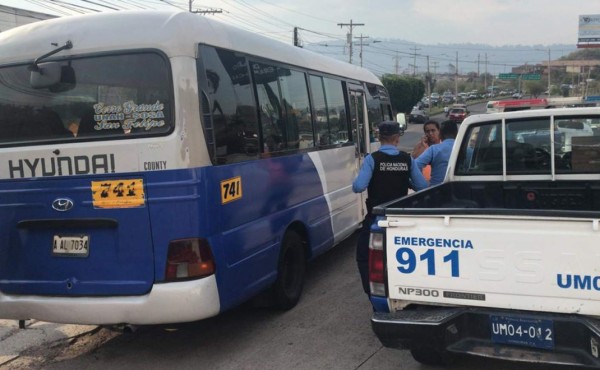 Hombre sufre paro cardiáco cuando iba de pasajero en un bus en Tegucigalpa