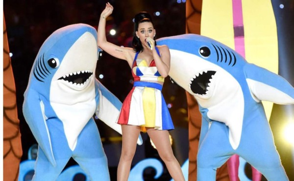 El 'tiburón izquierdo' de Katy Perry rompió el silencio y niega haber arruinado el show del Super Bowl