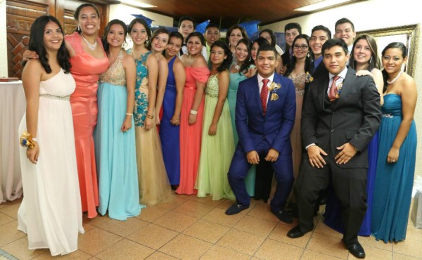 Fiesta de graduación de Saint Joseph Institute