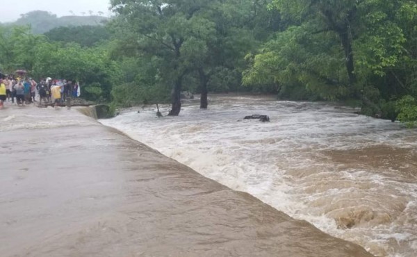 Cuatro muertos dejan secuelas de tormenta Amanda en Honduras