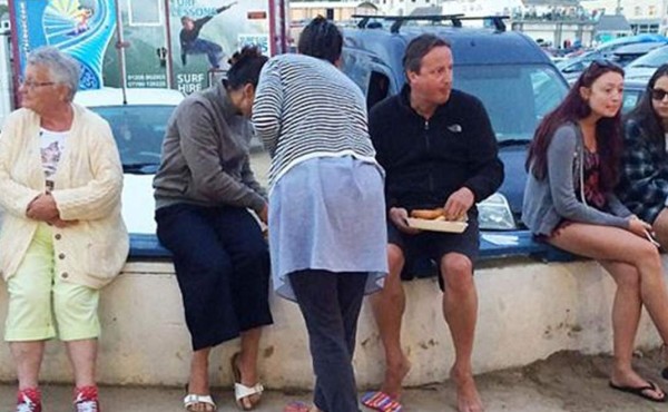 Un David Cameron irreconocible en las calles de Londres