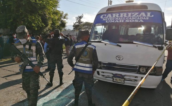 Sicaria dispara y mata desde una moto a un conductor de bus en Tegucigalpa