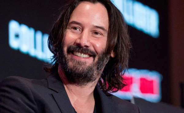 Piden feriado por Keanu Reeves ante estreno de 'Matrix' y 'John Wick'
