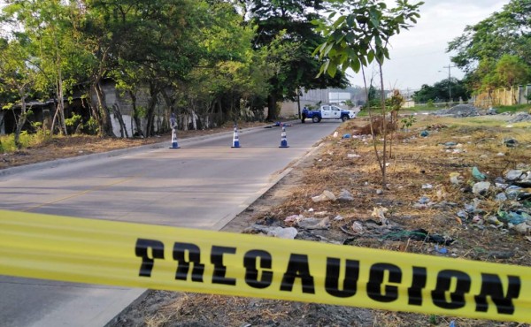 Joven es encontrado asesinado a balazos y pedradas en bulevar de San Pedro Sula