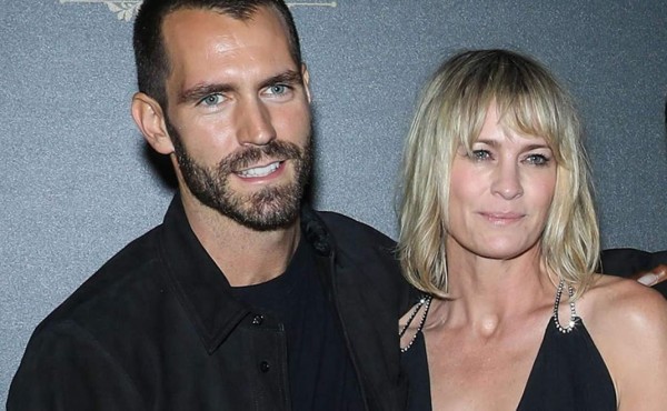 ¿Quién es el joven y flamante marido de Robin Wright?