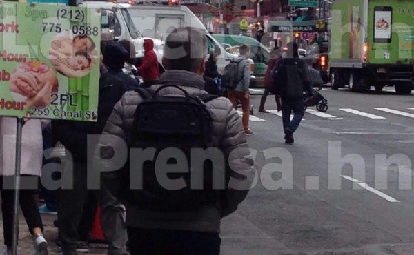 Yani Rosenthal captado caminando en Manhattan