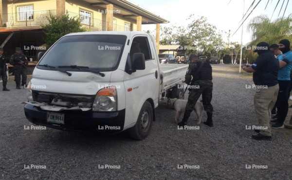 Hallan cinco kilos de supuesta cocaína dentro de camión en La Ceiba