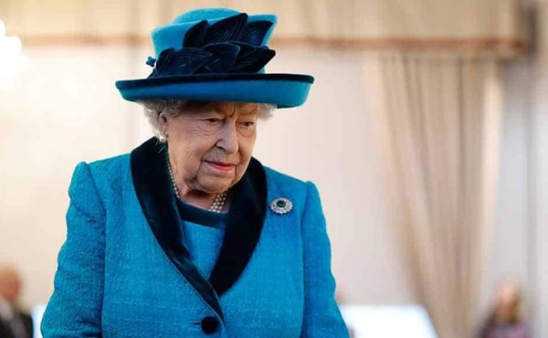 Isabel II tiene a Reino Unido en suspenso por discurso, ¿abdicación o enfermedad?