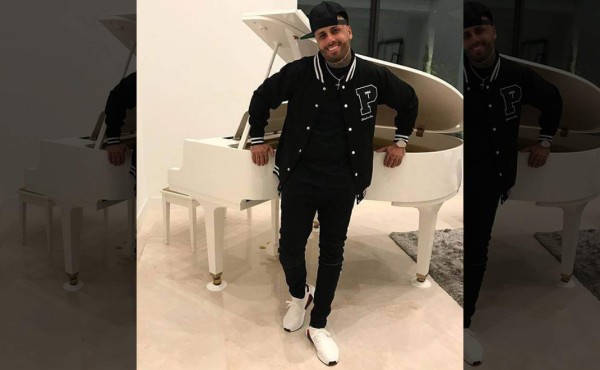 Nicky Jam se emociona con serie de TV