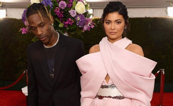 ¿Kylie Jenner descubre infidelidad de Travis Scott?