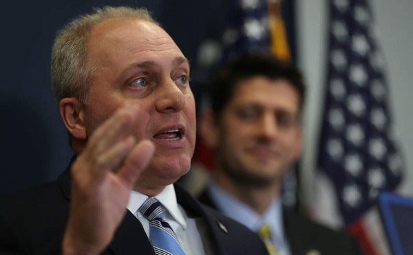 Steve Scalise pasa de estado 'crítico' a 'grave'