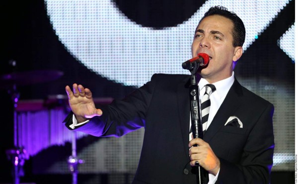 Cristian Castro presenta en Instagram a su nueva novia