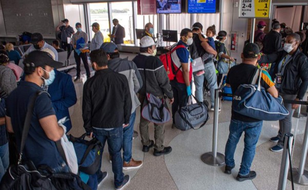 Anuncian un nuevo vuelo para repatriar a hondureños varados en EEUU