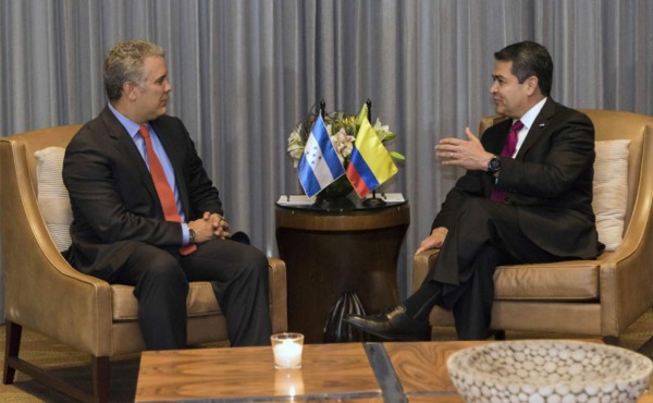Juan Orlando Hernández se reúne con Iván Duque, nuevo presidente de Colombia