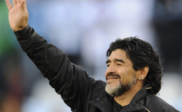 Decretan tres días de duelo en Argentina por la muerte de Maradona