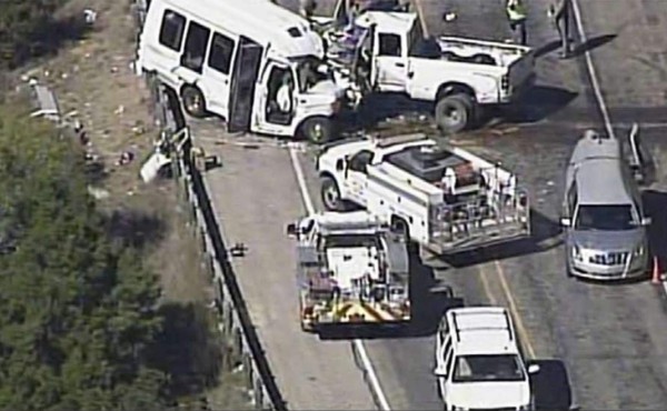 Mueren 12 personas en un accidente de tránsito en Texas