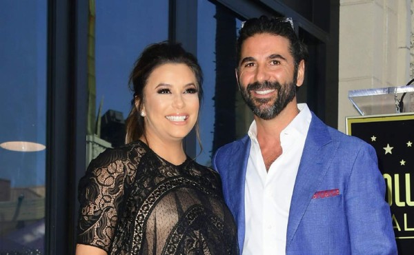 Primera foto de Eva Longoria con su hijo recién nacido