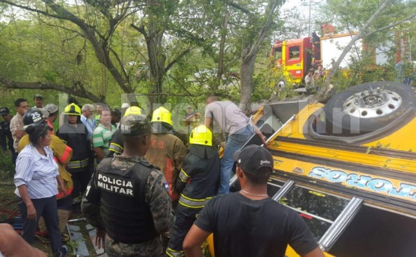 Volcamiento de autobús en carretera de occidente deja 22 pasajeros heridos