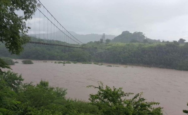 Decretan alerta roja en Choluteca, lluvias continuarán en el país