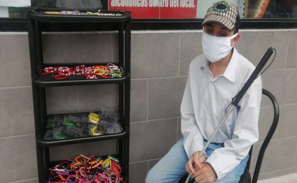 San Pedro Sula: joven no vidente ha vendido sus electrodomésticos para sobrevivir