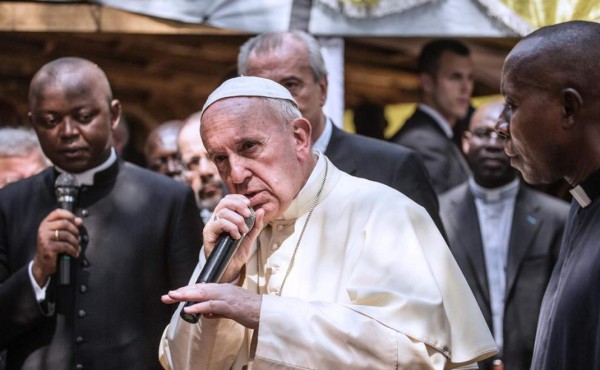 El Papa inspira a raperos de las redes sociales gracias a foto