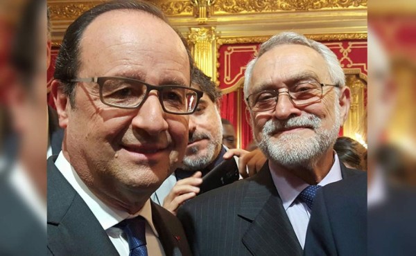 Salvador Moncada recibe medalla del Senado francés