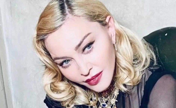 Madonna burla censura de Instagram con atrevida foto