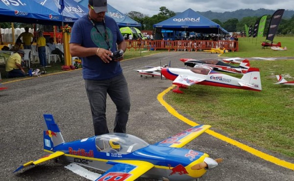 Pequeños aviones que surcan los cielos de San Pedro Sula