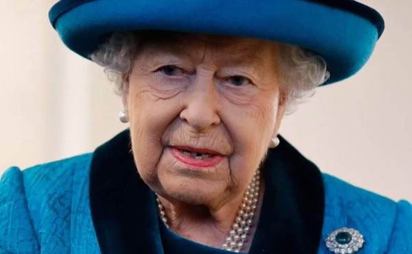 Reina Isabel II pide unidad ante incertidumbre por coronavirus