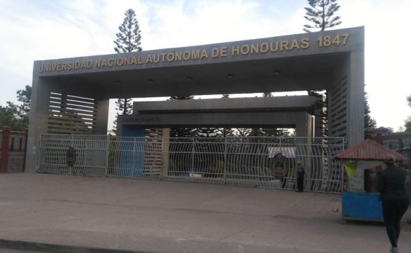 Estudiantes se toman instalaciones de la UNAH en Tegucigalpa y San Pedro Sula