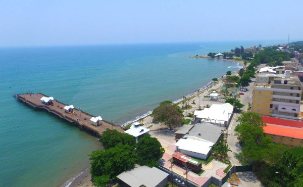 Turistas comienzan a llegar a La Ceiba: ocupación hotelera es del 90%