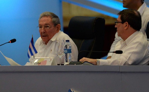 Cuba tiende una mano a Trump para mantener diálogo