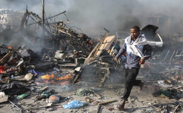 Ataque suicida deja 20 muertos en una academia policial en Somalia