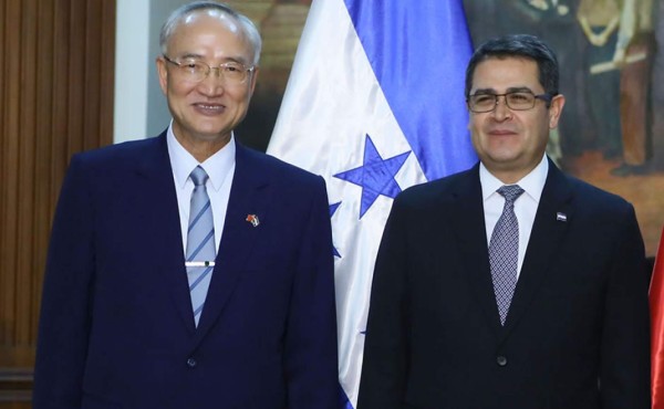 Honduras recibe a nuevo embajador de China-Taiwán