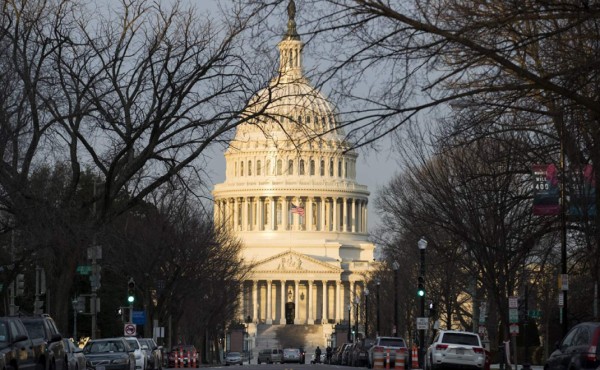 Congreso de EUA cierra acuerdo para sancionar a Rusia