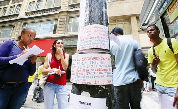 La recesión de Brasil se ahonda en medio de la crisis política