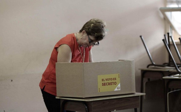 Comienza el 'silencio electoral' navideño previo a las elecciones en Costa Rica