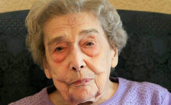 Mujer cumplió 106 años y su secreto para la longevidad causa revuelo