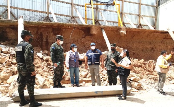 Tras colapso por fuertes lluvias, analizan reubicar cárcel de Trujillo