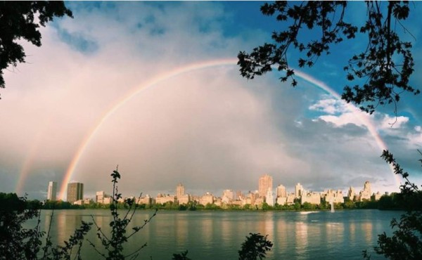 Central Park se ilumina con arcoiris de 180 grados