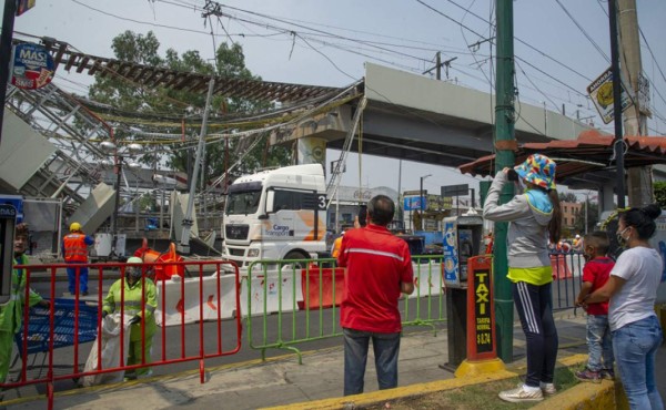 Presidente de México se defiende de acusaciones tras accidente de metro