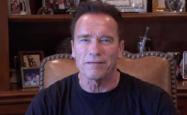 Arnold Schwarzenegger envía mensaje anti-odio  