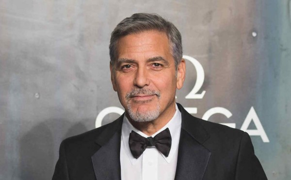 George Clooney vuelve al set tras accidente en moto