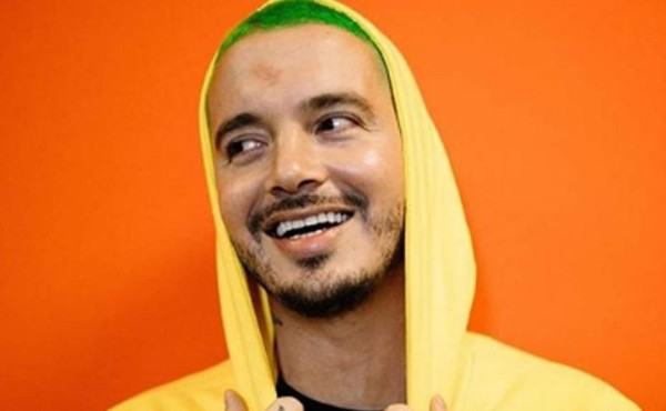 J Balvin presume su impresionante colección de zapatos