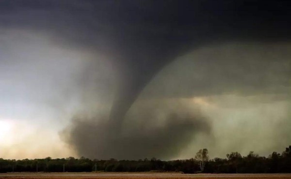 Tornado causa severos daños en Nueva Orleans