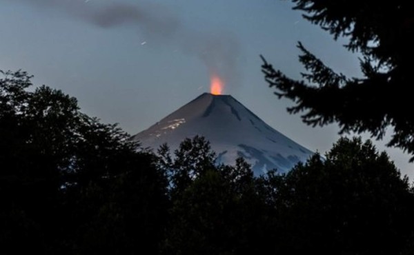 Chile: autoridades en alerta por actividad del volcán Villarrica