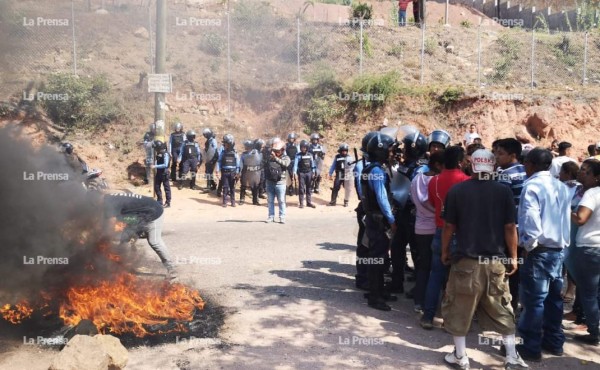 Continúan las protestas este martes en Honduras