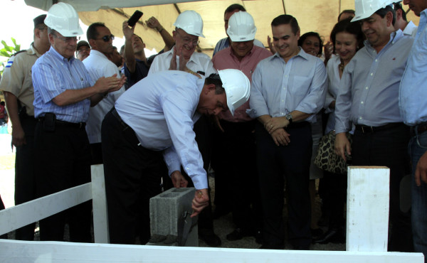 Inauguran proyecto de energía a base de carbón en el norte de Honduras