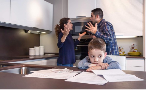 Peleando a través de los hijos